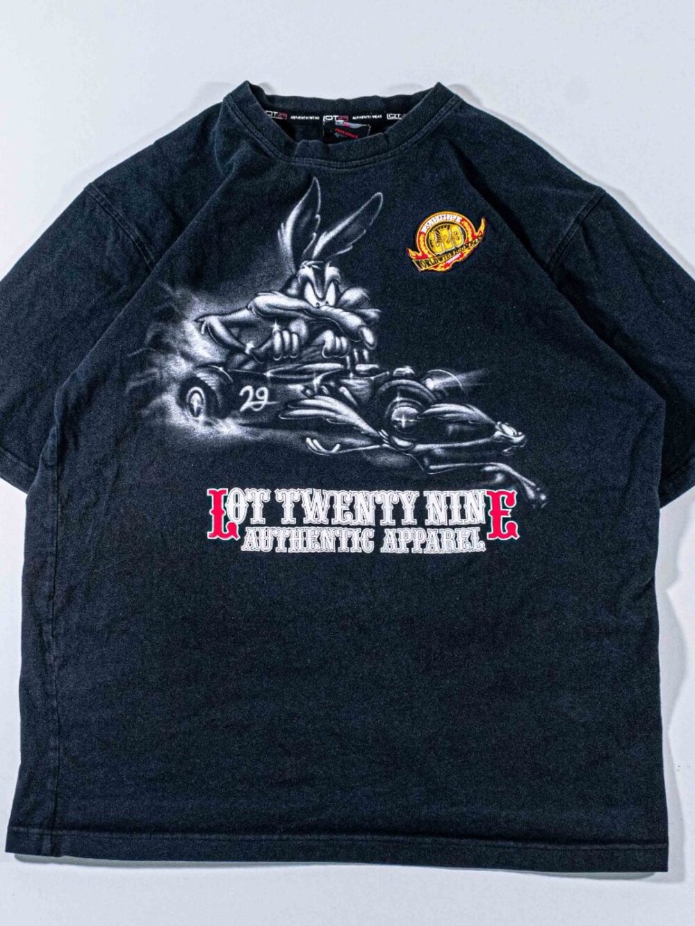 Vintage Lot29 Wile E Coyote Racing Shirt Large Y2K Hip Hop Looney Tunes